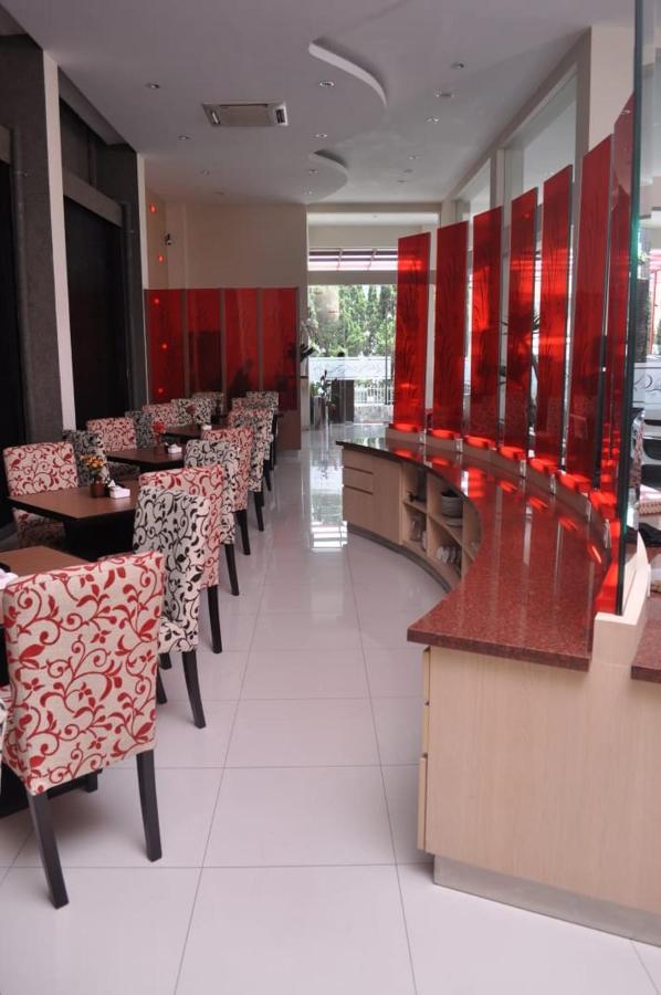 Scarlet Kebon Kawung Hotel Bandung Exterior foto